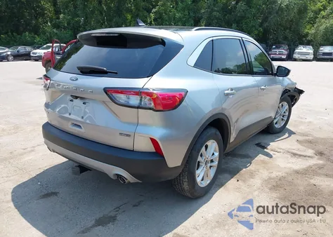 2021 Ford Escape Se Hybrid z USA, uszkodzony, nr VIN 1FMCU9BZ1MUB03889